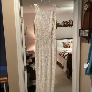 Carmen Marc Valvo Ivory Lace Dress Size 8